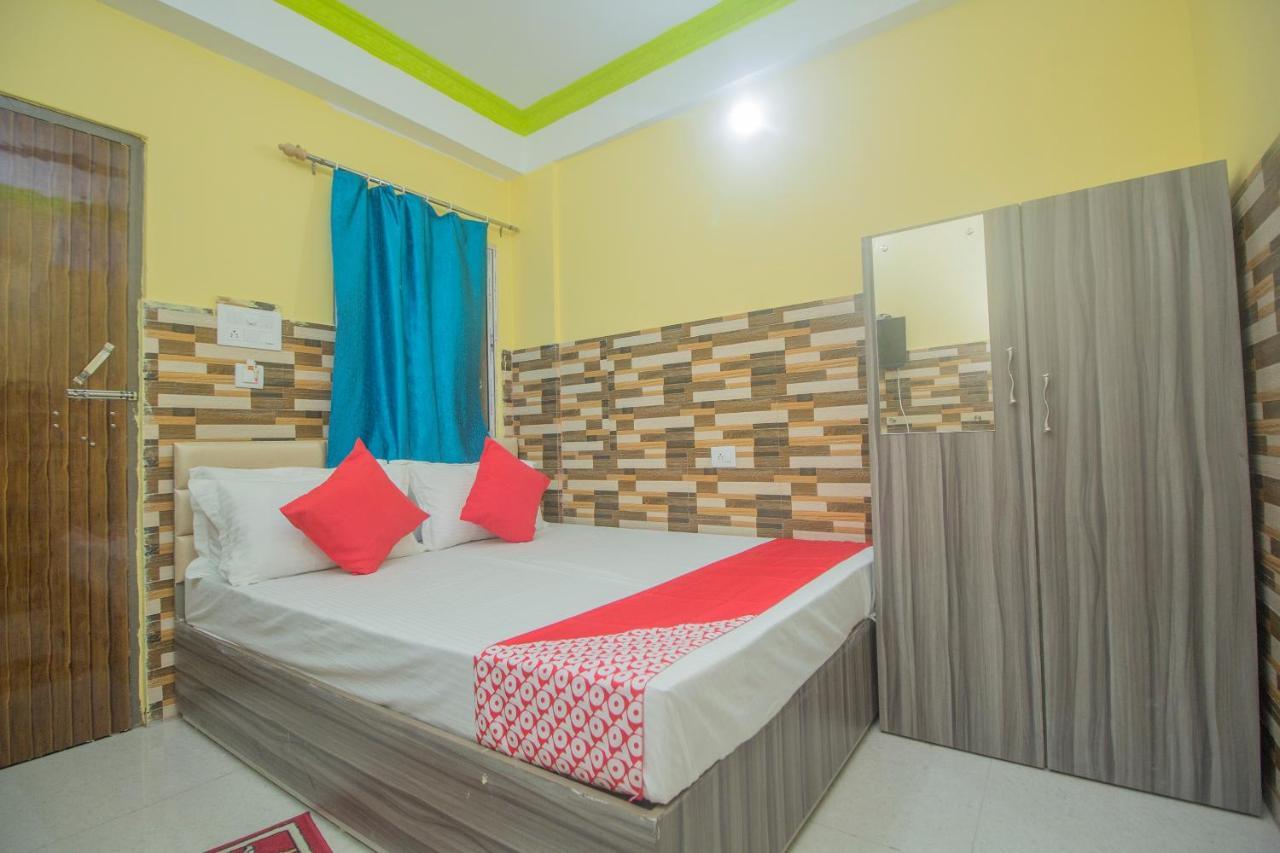 Oyo 30073 Triveni Lodge Силигури Экстерьер фото
